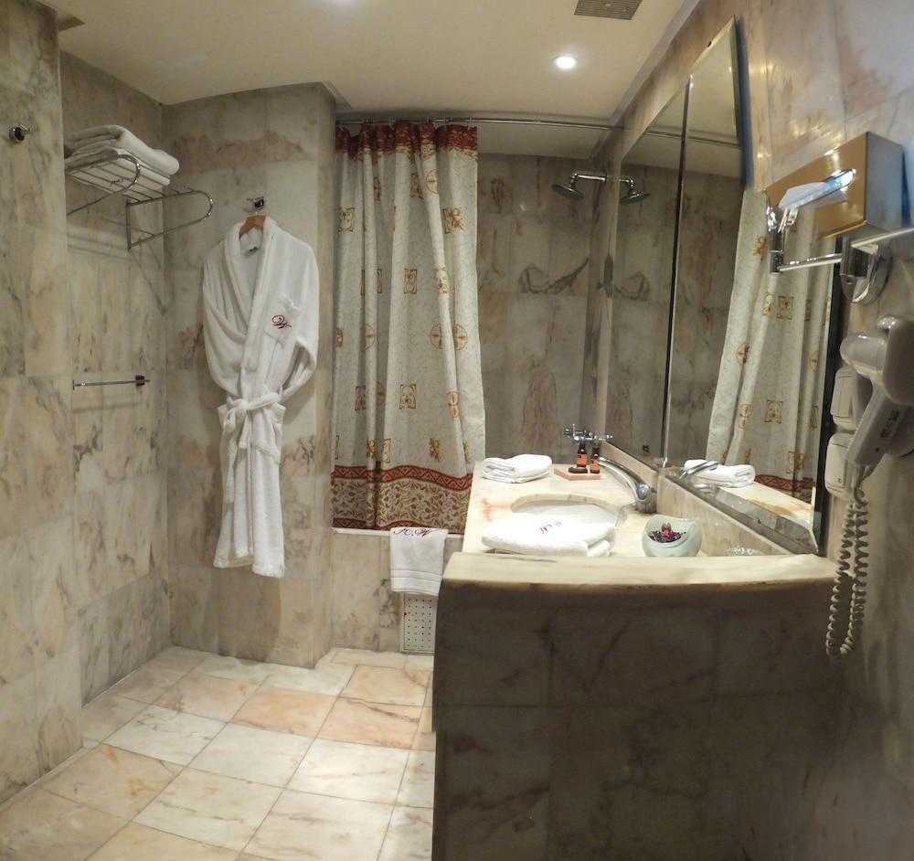 Washington 4*